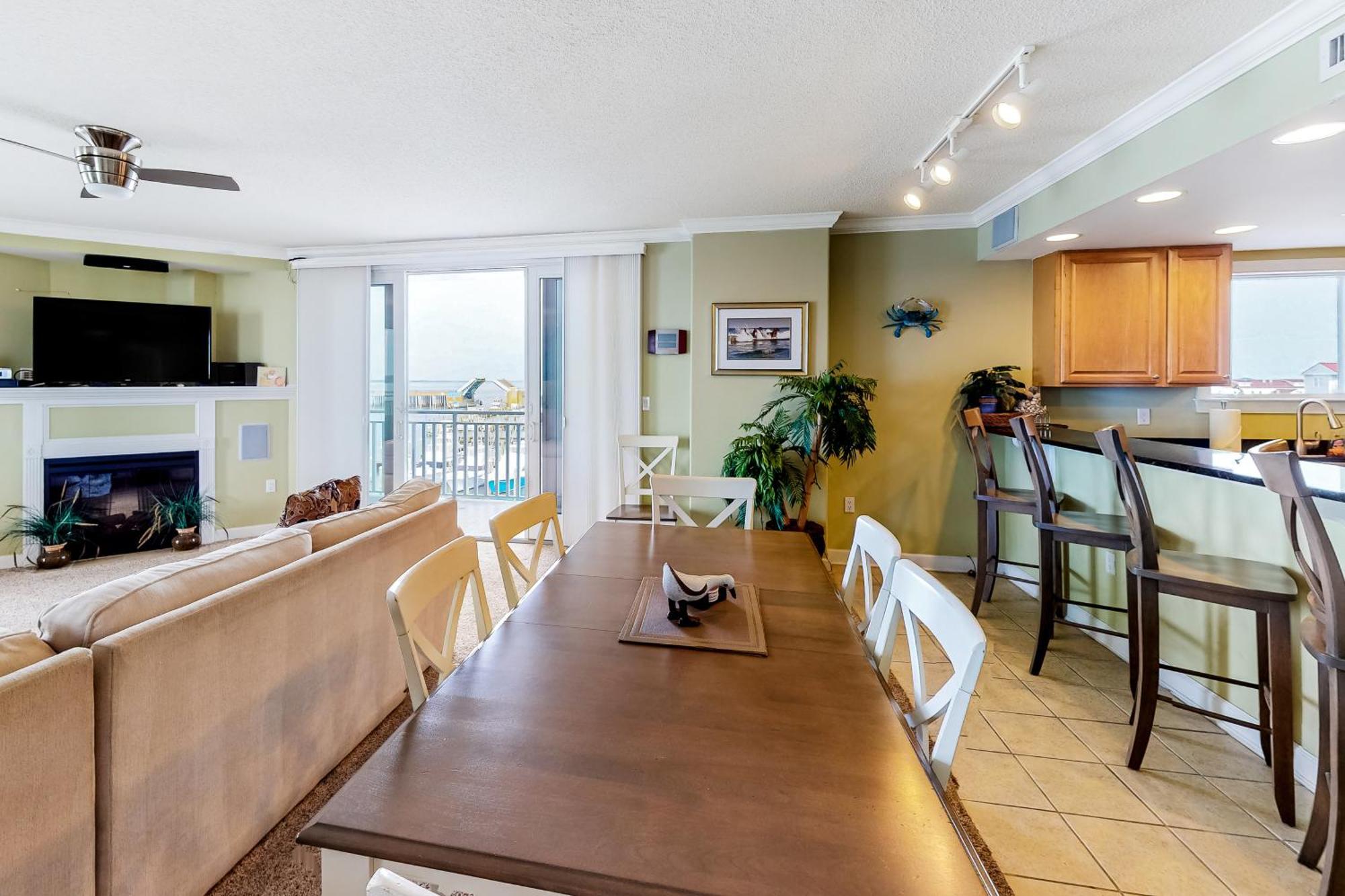 Emerson Towers Ocean City Room photo