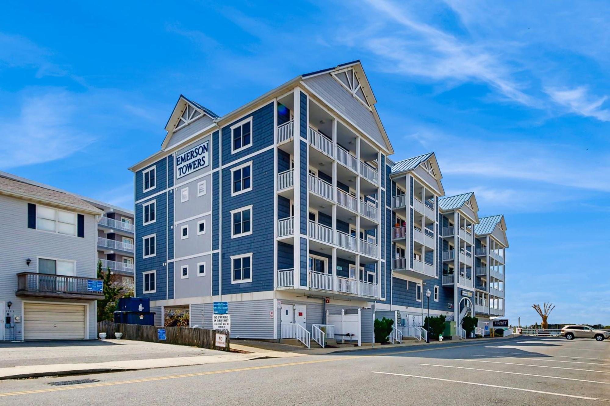 Emerson Towers Ocean City Room photo