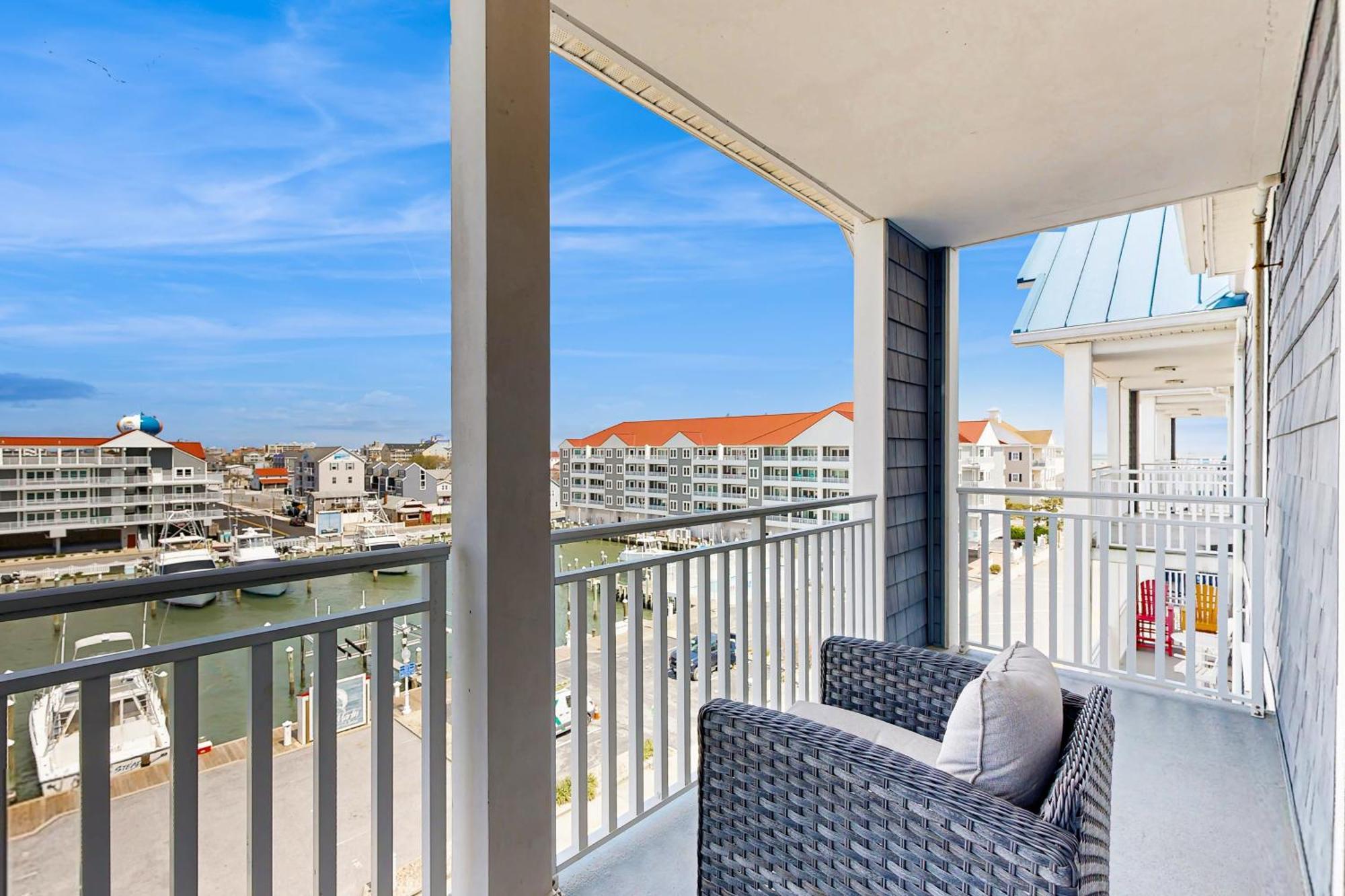 Emerson Towers Ocean City Room photo
