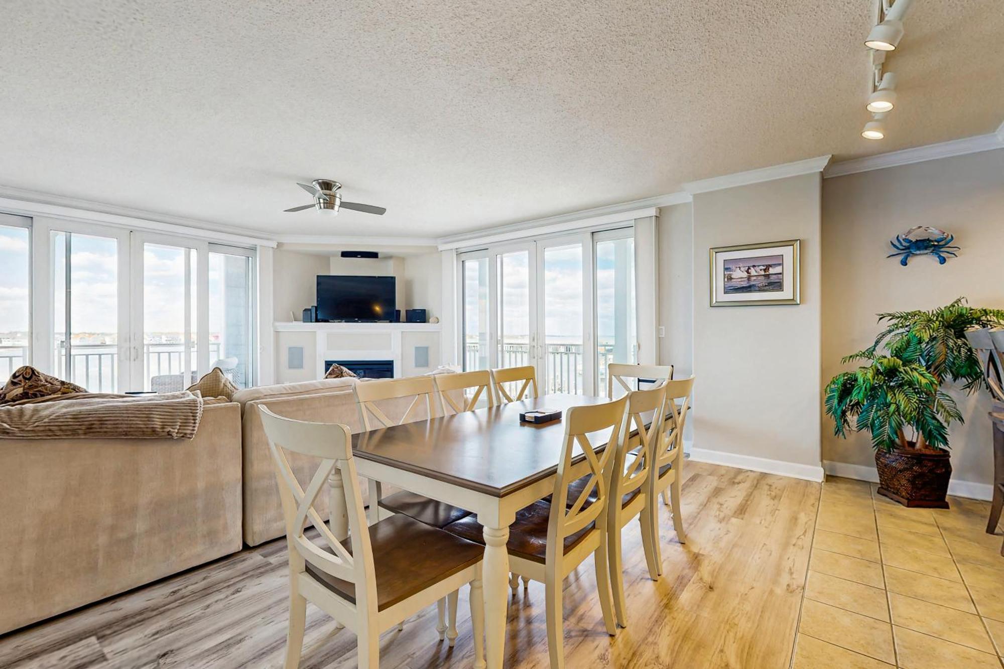 Emerson Towers Ocean City Room photo